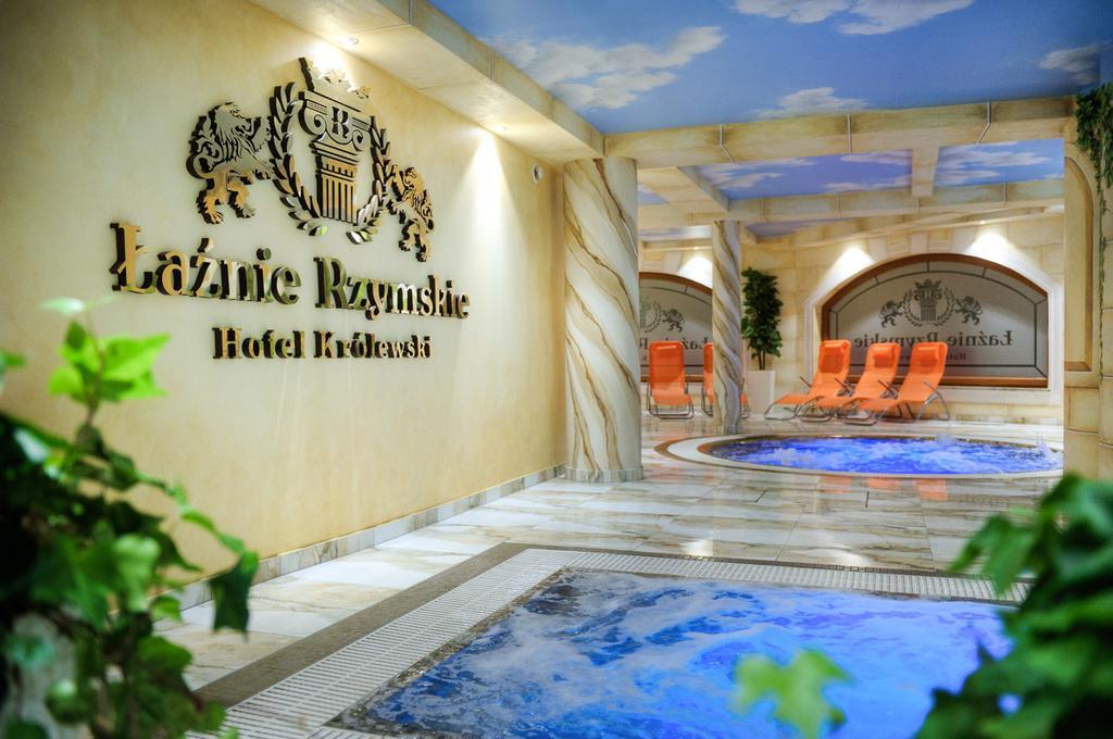 Hotel Krolewski Janów Lubelski Exterior foto
