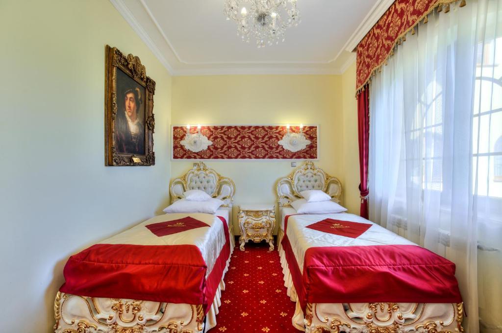 Hotel Krolewski Janów Lubelski Habitación foto