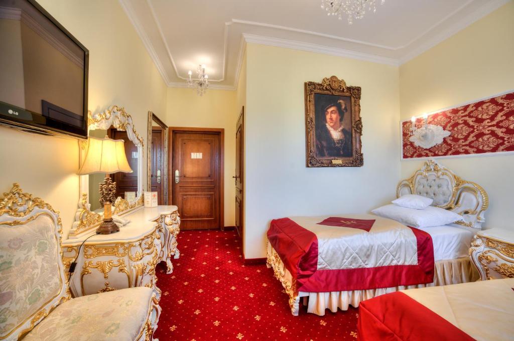 Hotel Krolewski Janów Lubelski Habitación foto